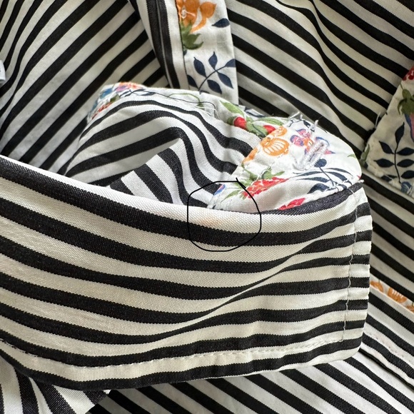 Riva Varenna Striped Black and White Button Down with Floral Accents Size Large - Picture 7 of 7